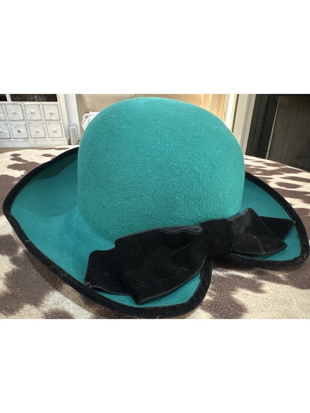 Vintage Green Felt Hat Wide Brim Velvet Trim Bow Women’s Retro Church Derby
